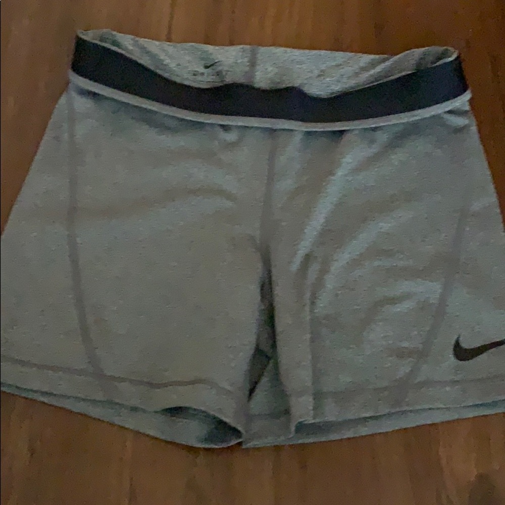 Nike pro spandex shorts size large